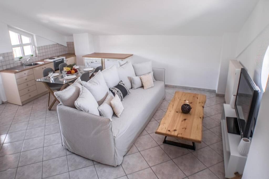 Villa Ventus, 40Sqm Private Pool & Hot Tub! Roussospition Экстерьер фото