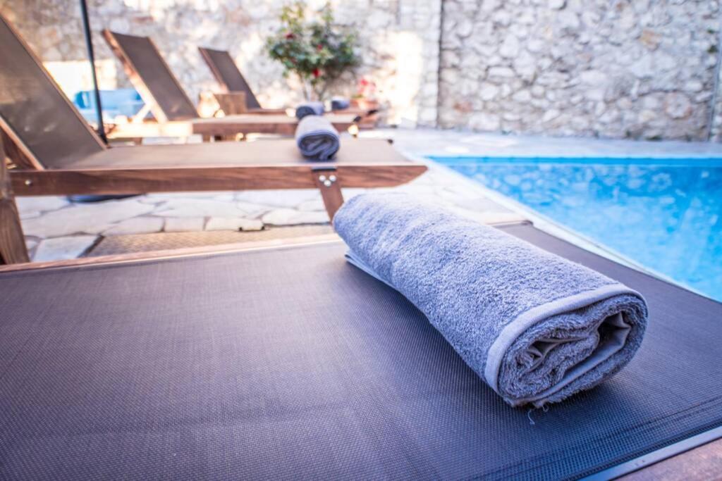 Villa Ventus, 40Sqm Private Pool & Hot Tub! Roussospition Экстерьер фото